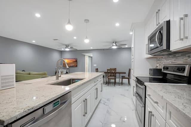 14010 Nesting Way # B, Delray Beach FL 33484 - Delray Beach, FL - Photo 3