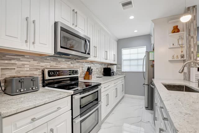 14010 Nesting Way # B, Delray Beach FL 33484 - Delray Beach, FL - Photo 4