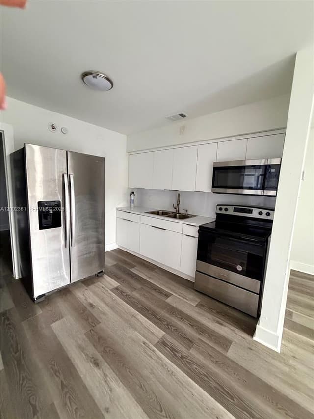 706 S F St, Lake Worth FL 33460 - Lake Worth, FL - Photo 2