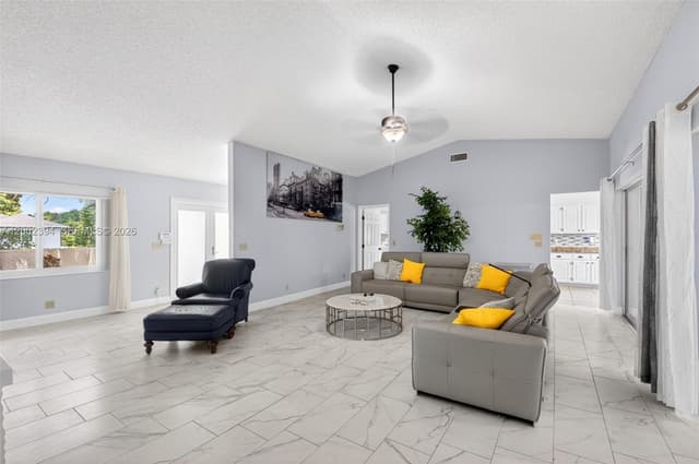10982 S Greentrail Dr S, Boynton Beach FL 33436 - Boynton Beach, FL - Photo 4