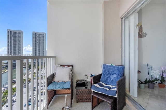 300 Bayview Dr # 1503, Sunny Isles Beach FL 33160 - Sunny Isles Beach, FL - Photo 5