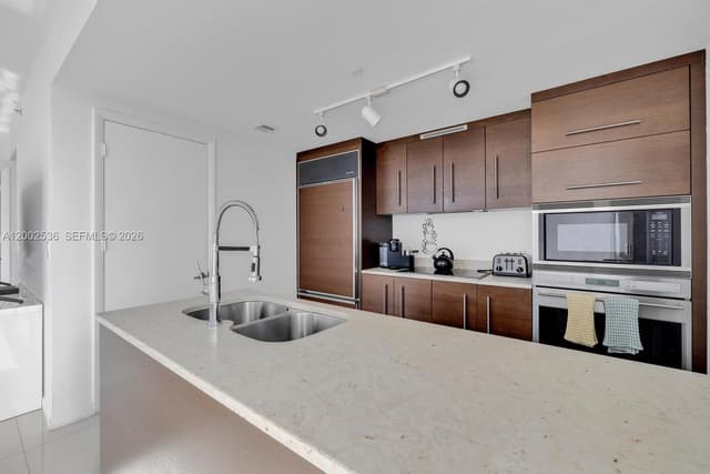485 Brickell Ave # 4104, Miami FL 33131 - Miami, FL - Photo 4