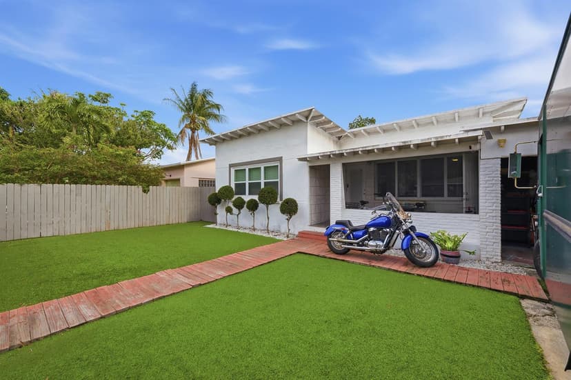 516 SW 15th Street # 1, Fort Lauderdale FL 33315