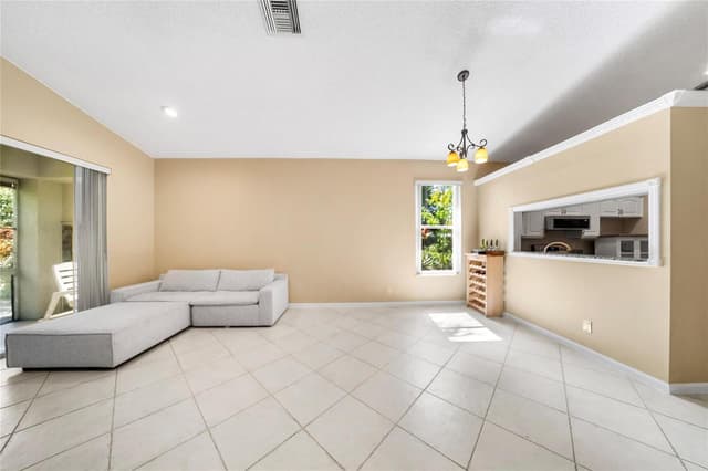5021 S La Sedona Circle, Delray Beach FL 33484 - Delray Beach, FL - Photo 6