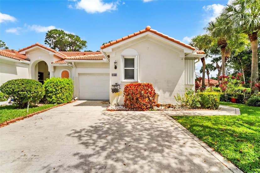 5021 S La Sedona Circle, Delray Beach FL 33484