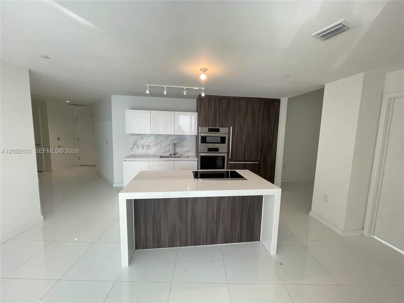 851 NE 1st Ave # 3103, Miami FL 33132