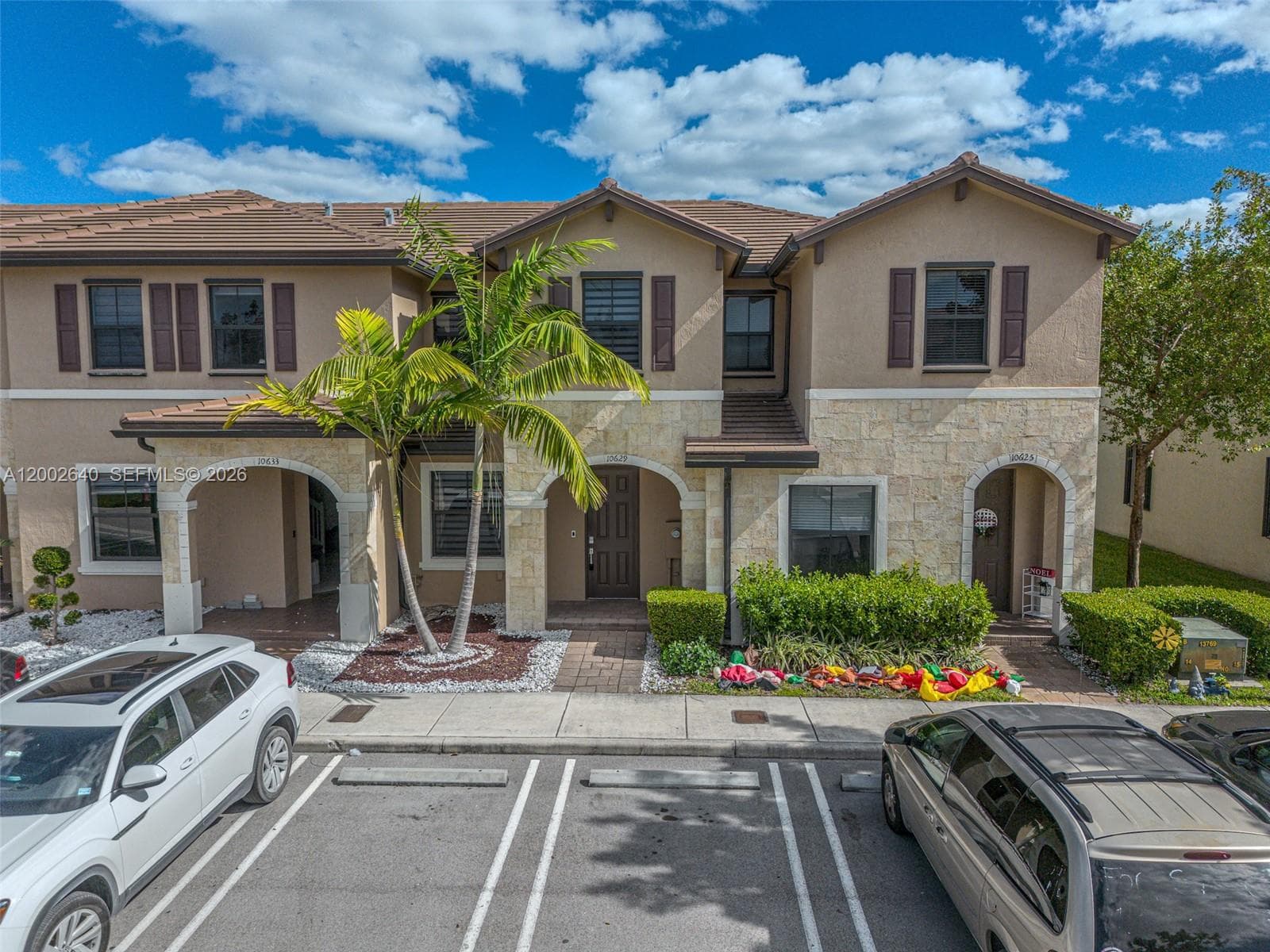 10629 W 32nd Ln, Miami Lakes FL 33018 - Miami Lakes, FL - Photo 1