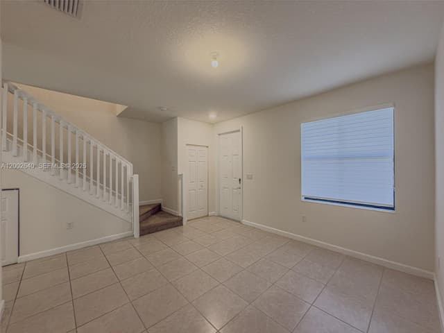 10629 W 32nd Ln, Miami Lakes FL 33018 - Miami Lakes, FL - Photo 4