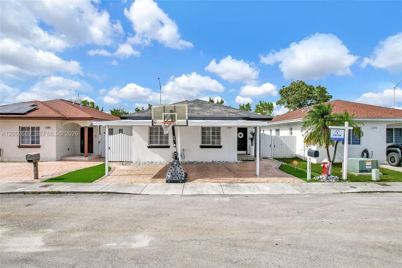 1381 W 30th St, Hialeah FL 33012