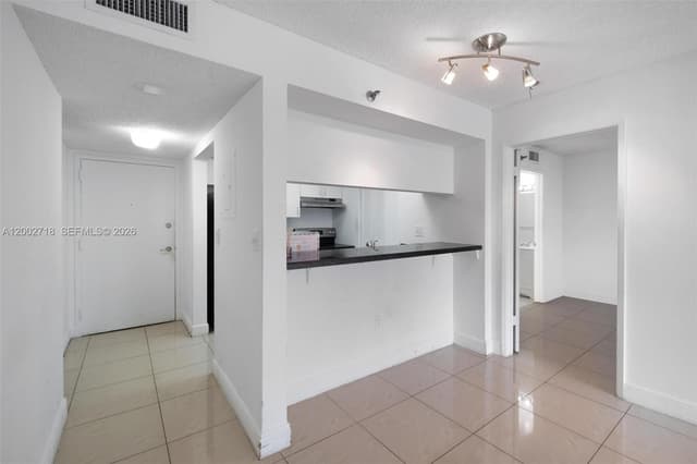 800 N Miami Ave # 1110, Miami FL 33136 - Miami, FL - Photo 4