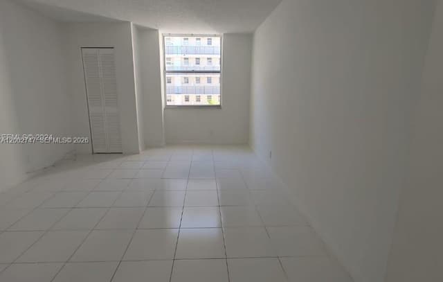 2935 NE 163rd St # 4Q, North Miami Beach FL 33160 - North Miami Beach, FL - Photo 6