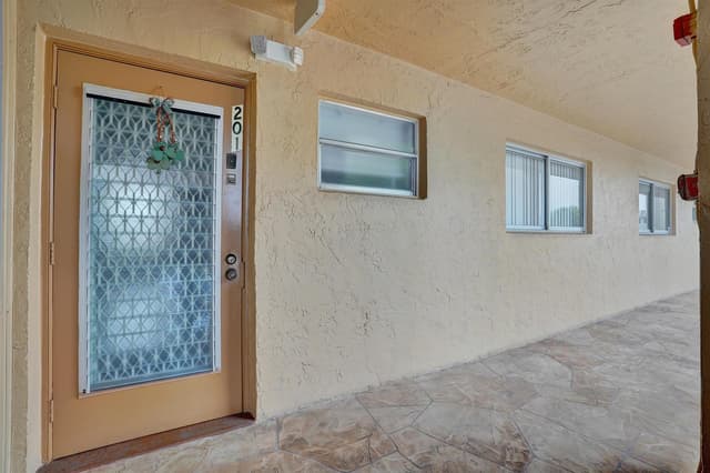 6670 Royal Palm Boulevard # K, Margate FL 33063 - Margate, FL - Photo 2