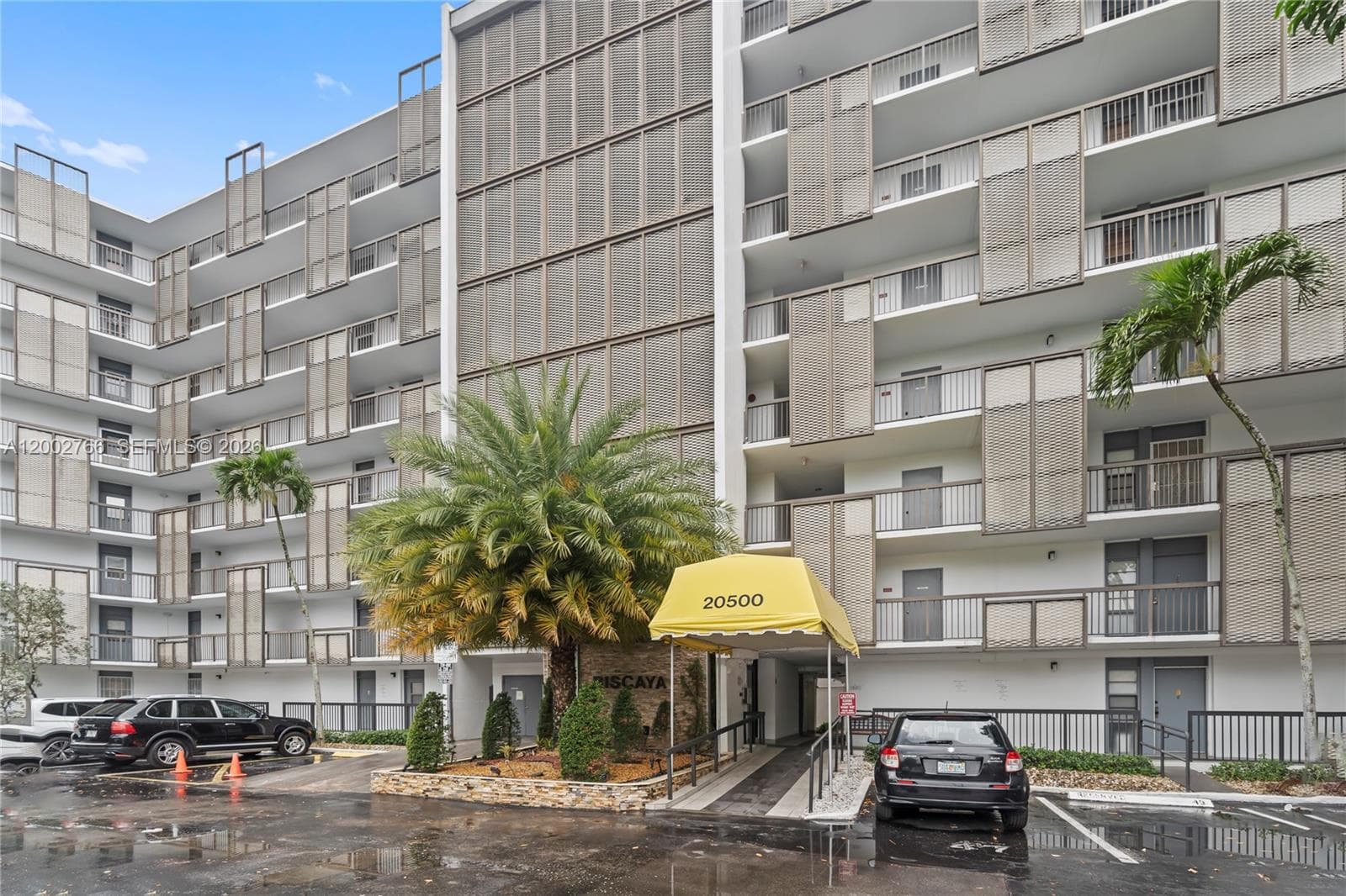 20500 W Country Club Dr # 405, Aventura FL 33180 - Aventura, FL - Photo 1