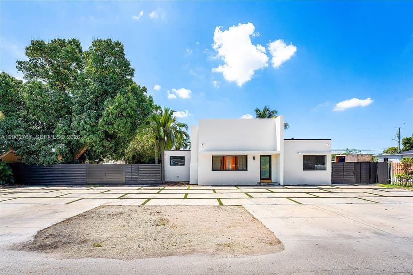 3040 NW 93rd St, Miami FL 33147