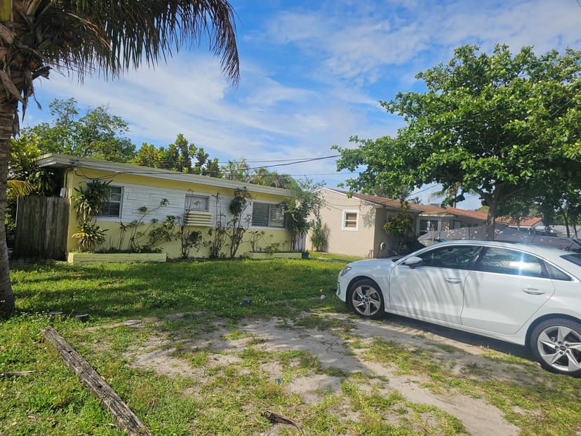 2512 Arthur Street, Hollywood FL 33020