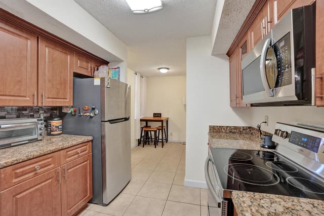 8266 NW 24th Street, Coral Springs FL 33065 - Coral Springs, FL - Photo 4