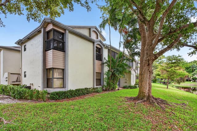 4500 Carambola Circle S # 27305, Coconut Creek FL 33066 - Coconut Creek, FL - Photo 2