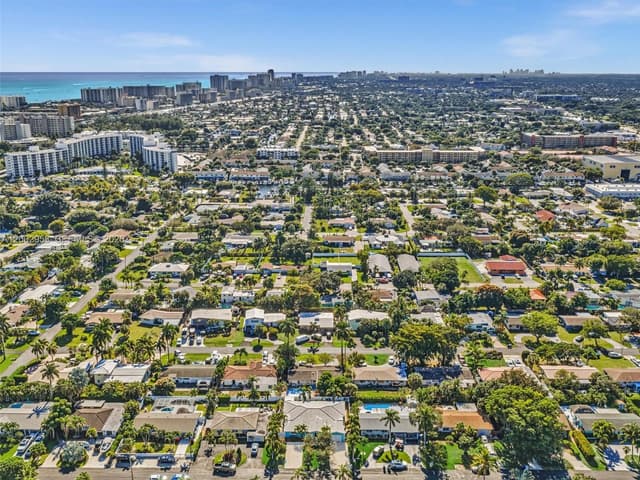 2051 NE 25th Ave, Pompano Beach FL 33062 - Pompano Beach, FL - Photo 7