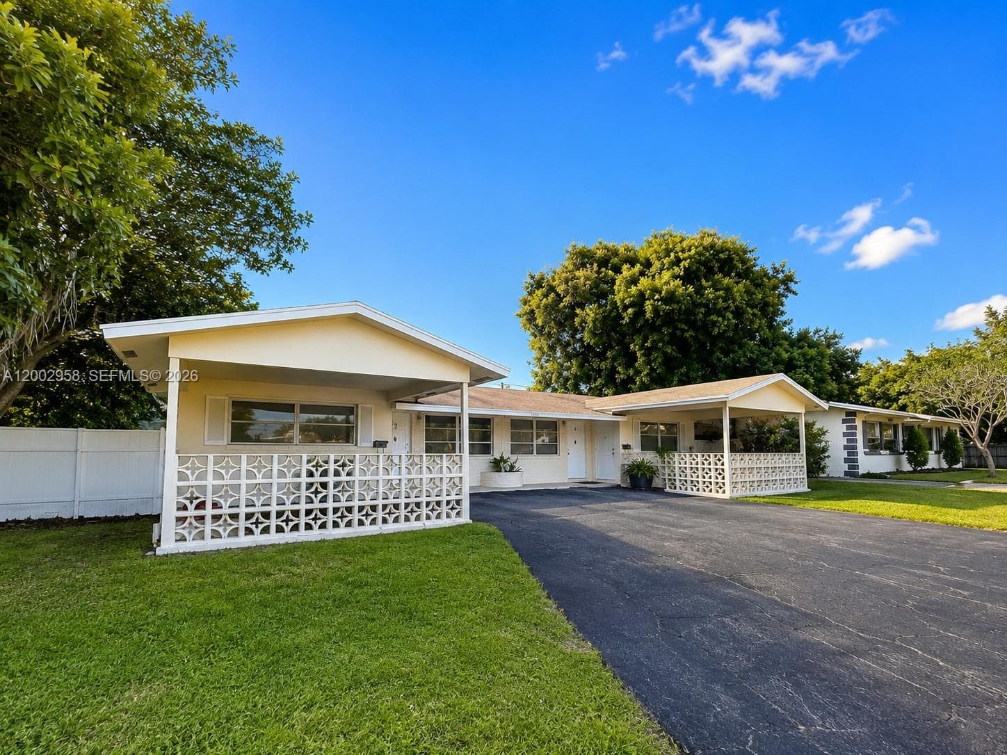 2051 NE 25th Ave, Pompano Beach FL 33062