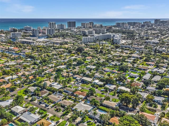 2051 NE 25th Ave, Pompano Beach FL 33062 - Pompano Beach, FL - Photo 5
