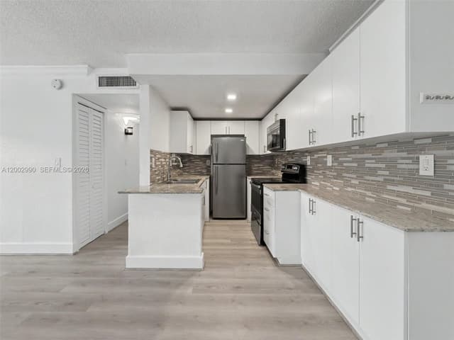 606 W 81st St # 120, Hialeah FL 33014 - Hialeah, FL - Photo 2