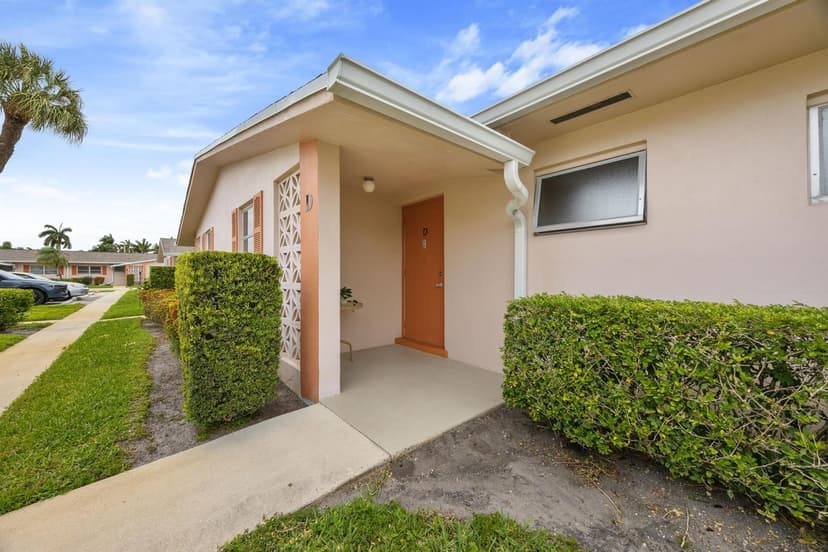 2691 Dudley Dr Drive E # D, West Palm Beach FL 33415