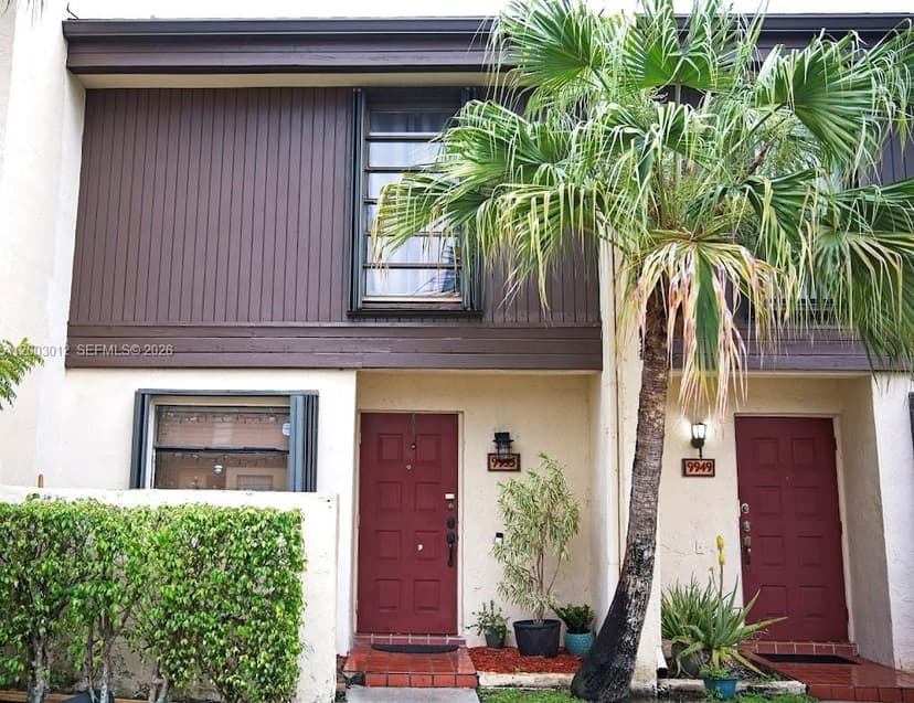 9955 NW 10th St # 24, Pembroke Pines FL 33024