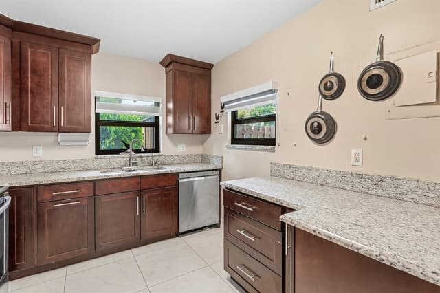 1875 Abbey Road, West Palm Beach FL 33415 - West Palm Beach, FL - Photo 6