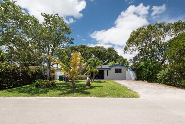2630 Everglades Dr, Miramar FL 33023 - Miramar, FL - Photo 2