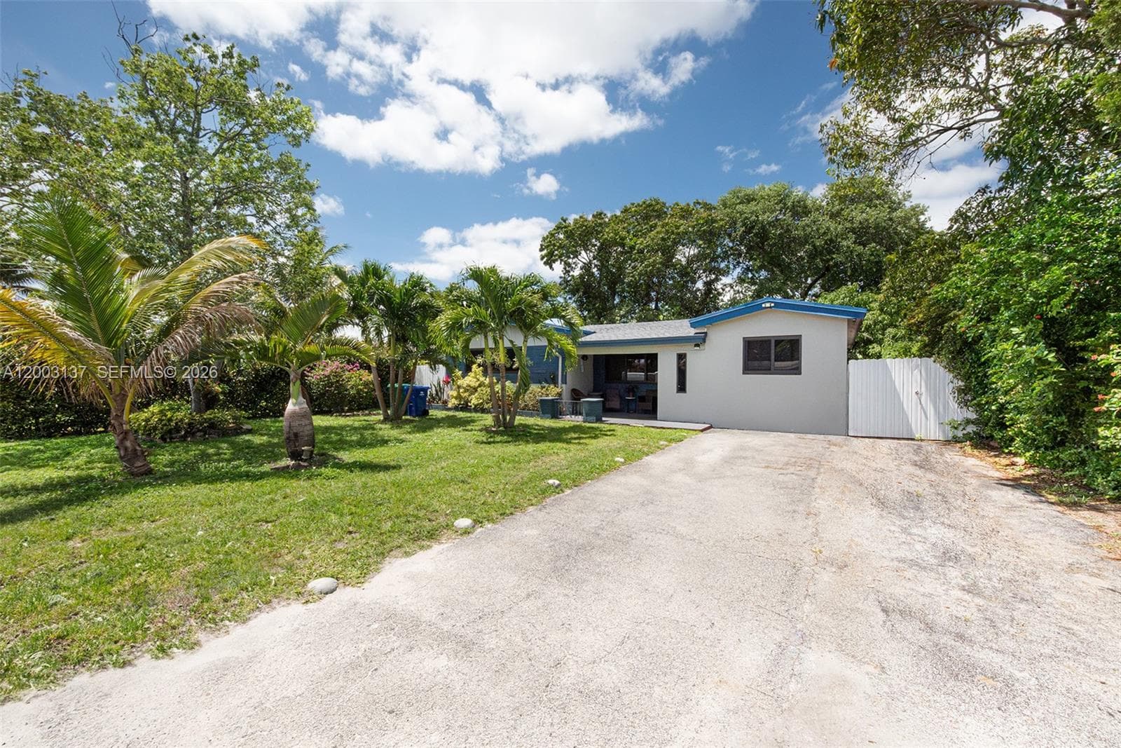 2630 Everglades Dr, Miramar FL 33023 - Miramar, FL - Photo 1