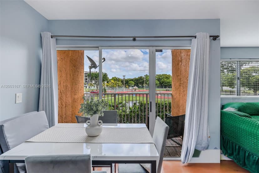 6255 Kendale Lakes Cir # 218, Miami FL 33183
