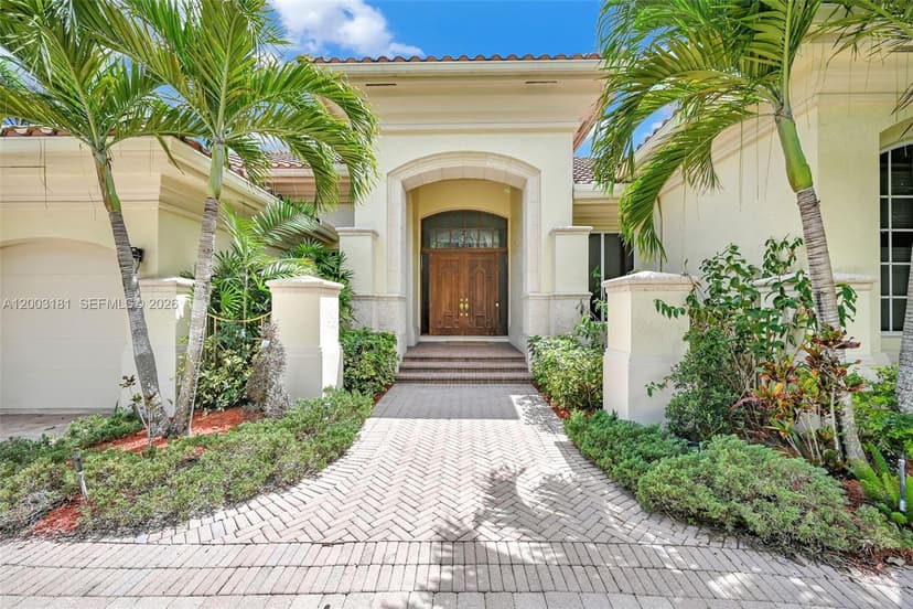 10430 Kestrel St, Plantation FL 33324