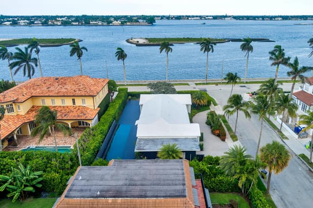 185 Almeria Road, West Palm Beach FL 33405 - West Palm Beach, FL - Photo 3