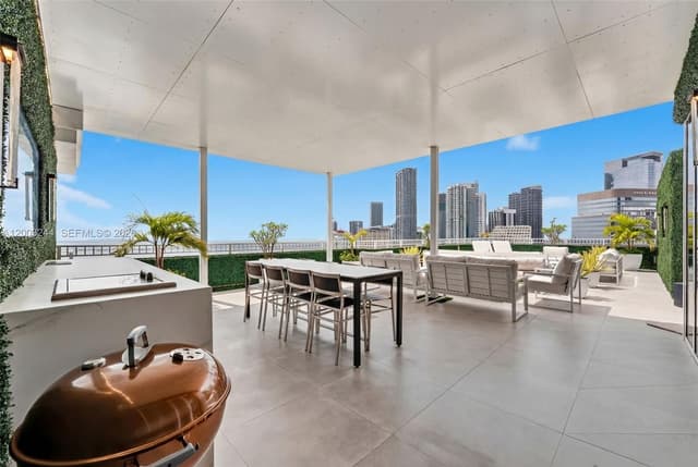 801 Brickell Key Blvd, Miami FL 33131 - Miami, FL - Photo 2