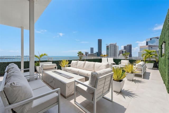801 Brickell Key Blvd, Miami FL 33131 - Miami, FL - Photo 3