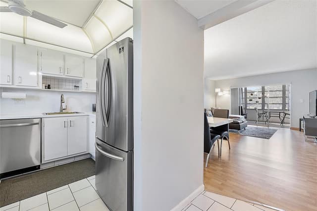 7847 Golf Circle Drive # 211, Margate FL 33063 - Margate, FL - Photo 4