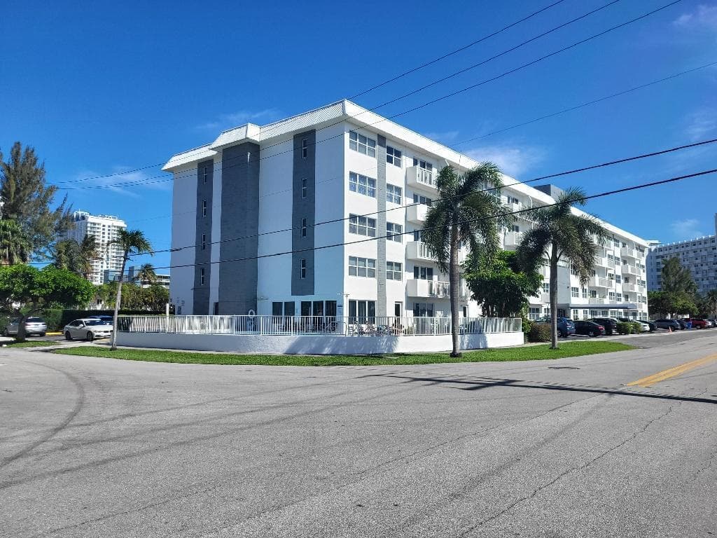 550 Bayshore Drive # 104, Fort Lauderdale FL 33304