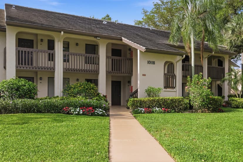 10118 Mangrove Drive # 105, Boynton Beach FL 33437
