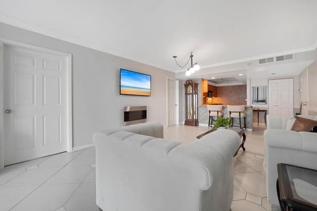 2400 Presidential Way # 1206, West Palm Beach FL 33401 - West Palm Beach, FL - Photo 3