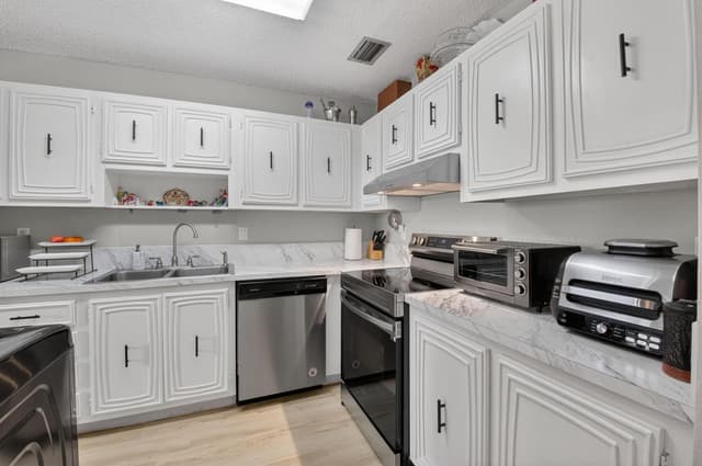 13765 Flora Place # H, Delray Beach FL 33484 - Delray Beach, FL - Photo 6