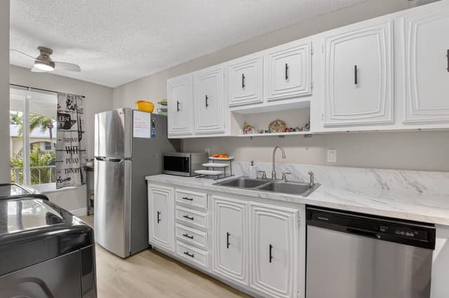 13765 Flora Place # H, Delray Beach FL 33484 - Delray Beach, FL - Photo 7
