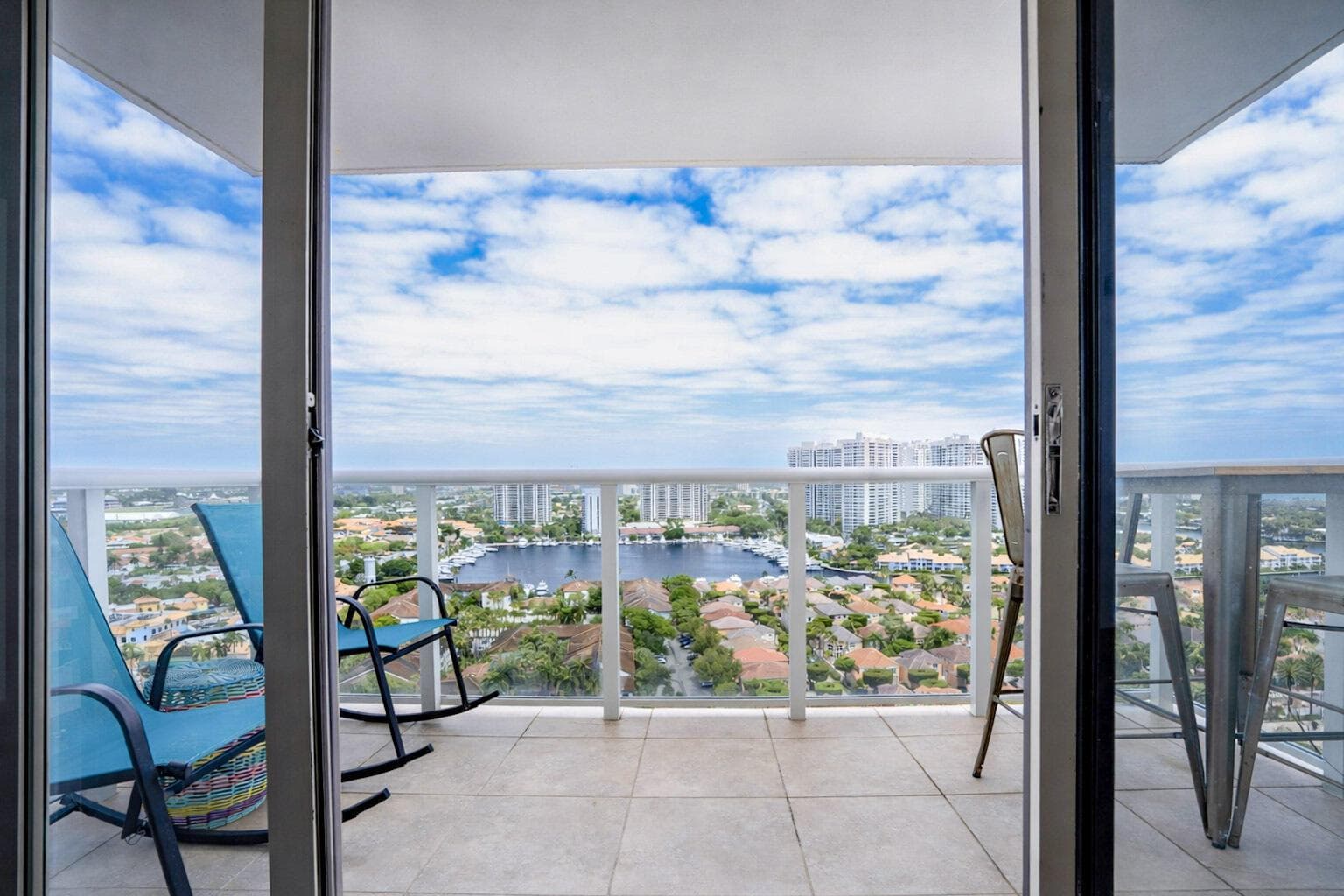 3675 N Country Club Drive # 2401, Aventura FL 33180 - Aventura, FL - Photo 1