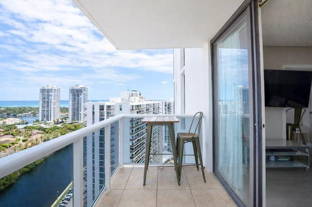 3675 N Country Club Drive # 2401, Aventura FL 33180 - Aventura, FL - Photo 4