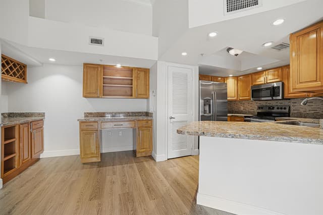 2009 SE 10th Avenue # 309, Fort Lauderdale FL 33316 - Fort Lauderdale, FL - Photo 6
