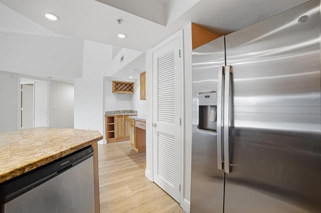 2009 SE 10th Avenue # 309, Fort Lauderdale FL 33316 - Fort Lauderdale, FL - Photo 4