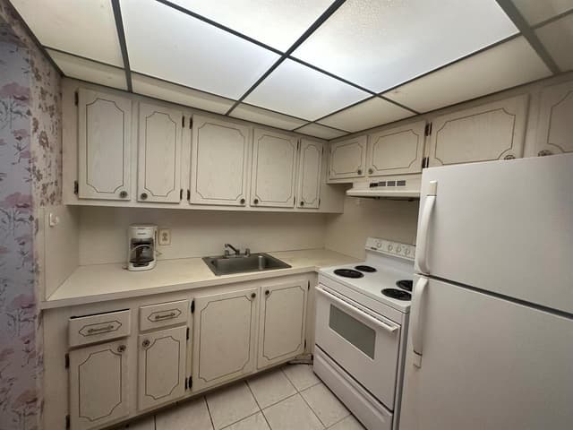 72 Northampton D, West Palm Beach FL 33417 - West Palm Beach, FL - Photo 3