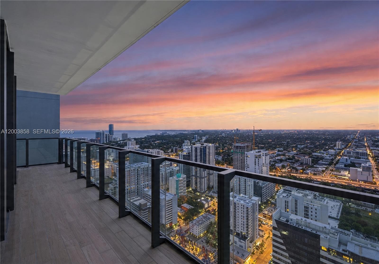 88 SW 7th St # 3710, Miami FL 33130