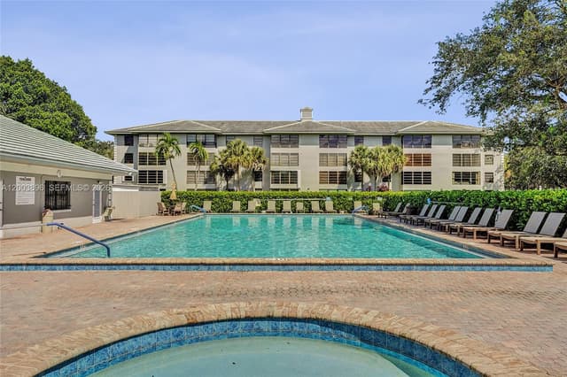 1530 Whitehall Dr # 302, Davie FL 33324 - Davie, FL - Photo 7