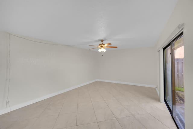 128 Lake Arbor Drive, Palm Springs FL 33461 - Palm Springs, FL - Photo 6