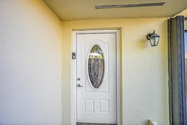 128 Lake Arbor Drive, Palm Springs FL 33461 - Palm Springs, FL - Photo 5
